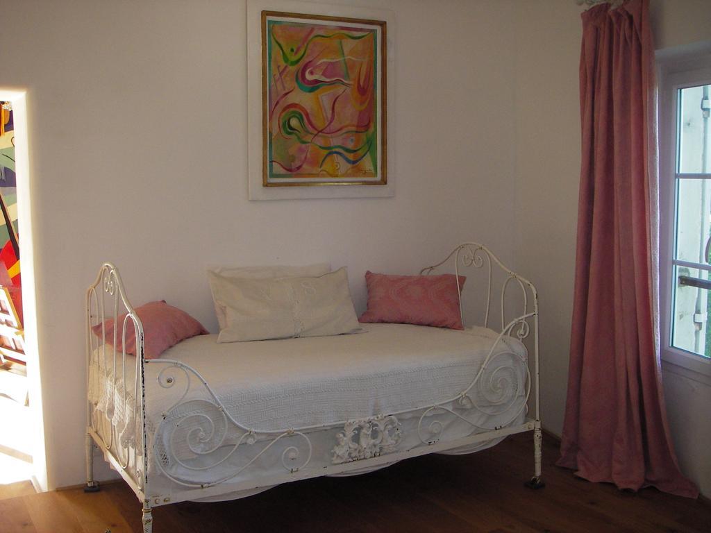 Bed and Breakfast Pavillon De Beauregard Aix-en-Provence Pokoj fotografie